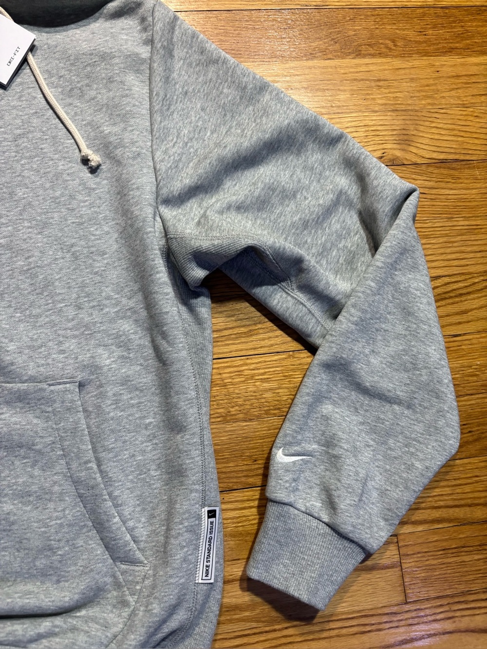 Nike Standard Issue Grey Dri-FIT Pullover Basketball Hoodie Mens Size Medium NEW - Picture 5 of 7